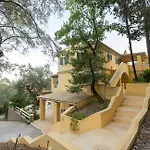 Titania Il Giardino Segreto Di Prospero Villa